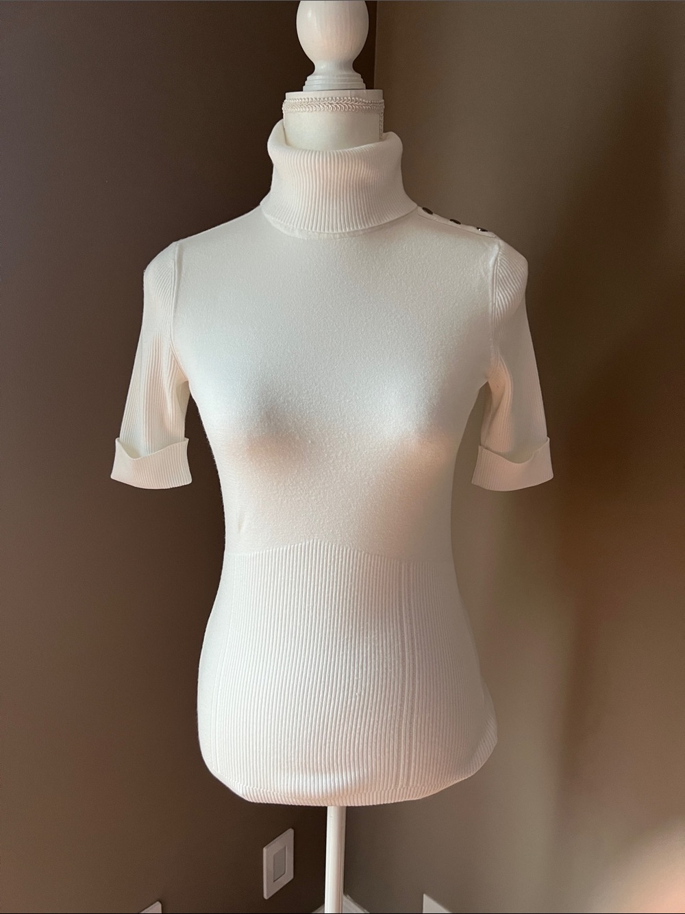 White House Black Market Ivory Short Sleeve Turtleneck Knit Top